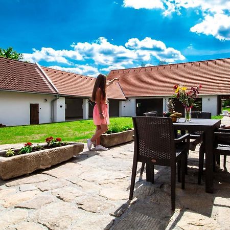Residence Klazary U Zumberka - Terasove Apartmany Kamenna Exterior photo